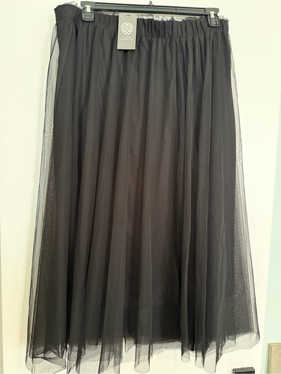 Vince Camuto Dresses & Skirts - Vince Camuto Black Maxi Tulle Skirt